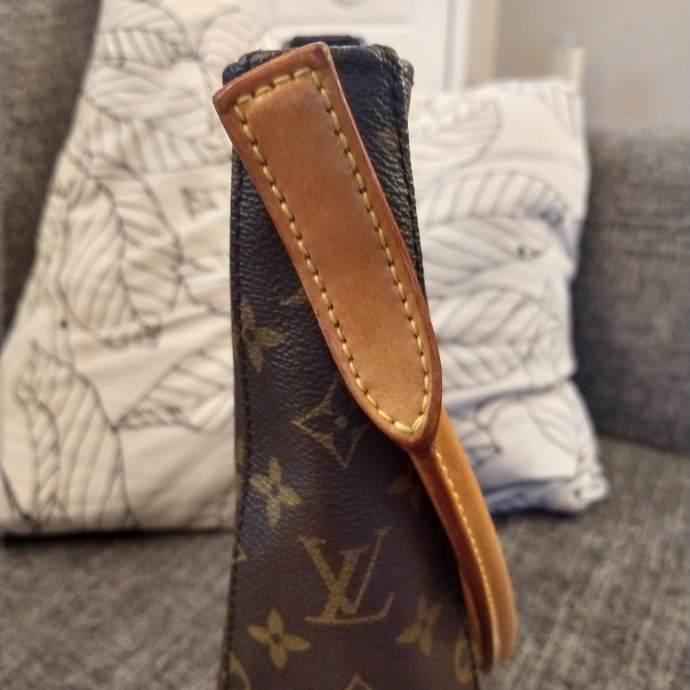Vintage Louis Vuitton bag - Picture 3 of 15